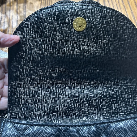 Chanel Elegant Black Quilted Crossbody Bag with Gold Chain - VIP Gift - Picture 5 of 11